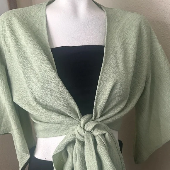 Green Boho Top Size M - Picture 2 of 3